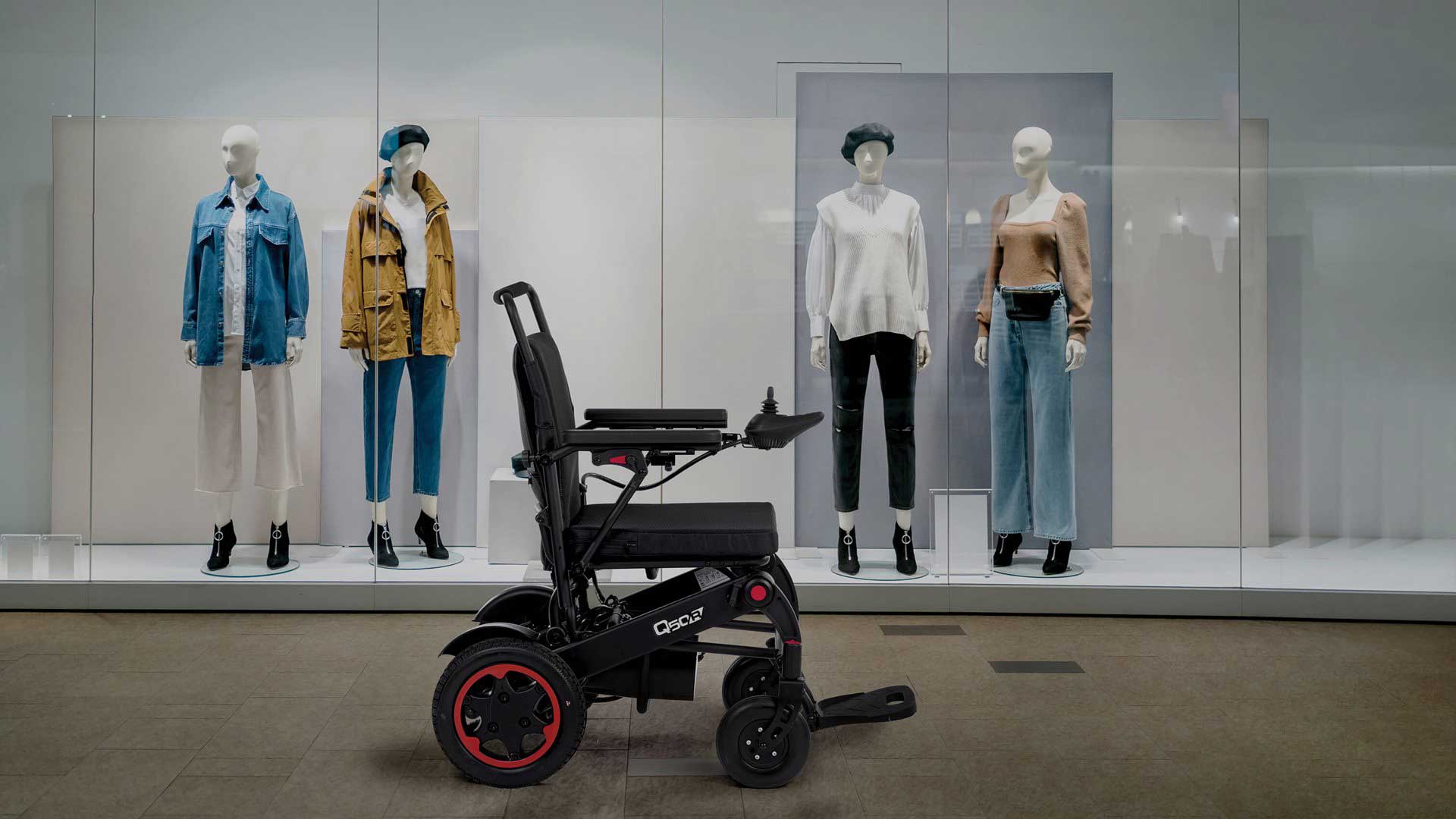 Q50 small powerchair has dual suspension