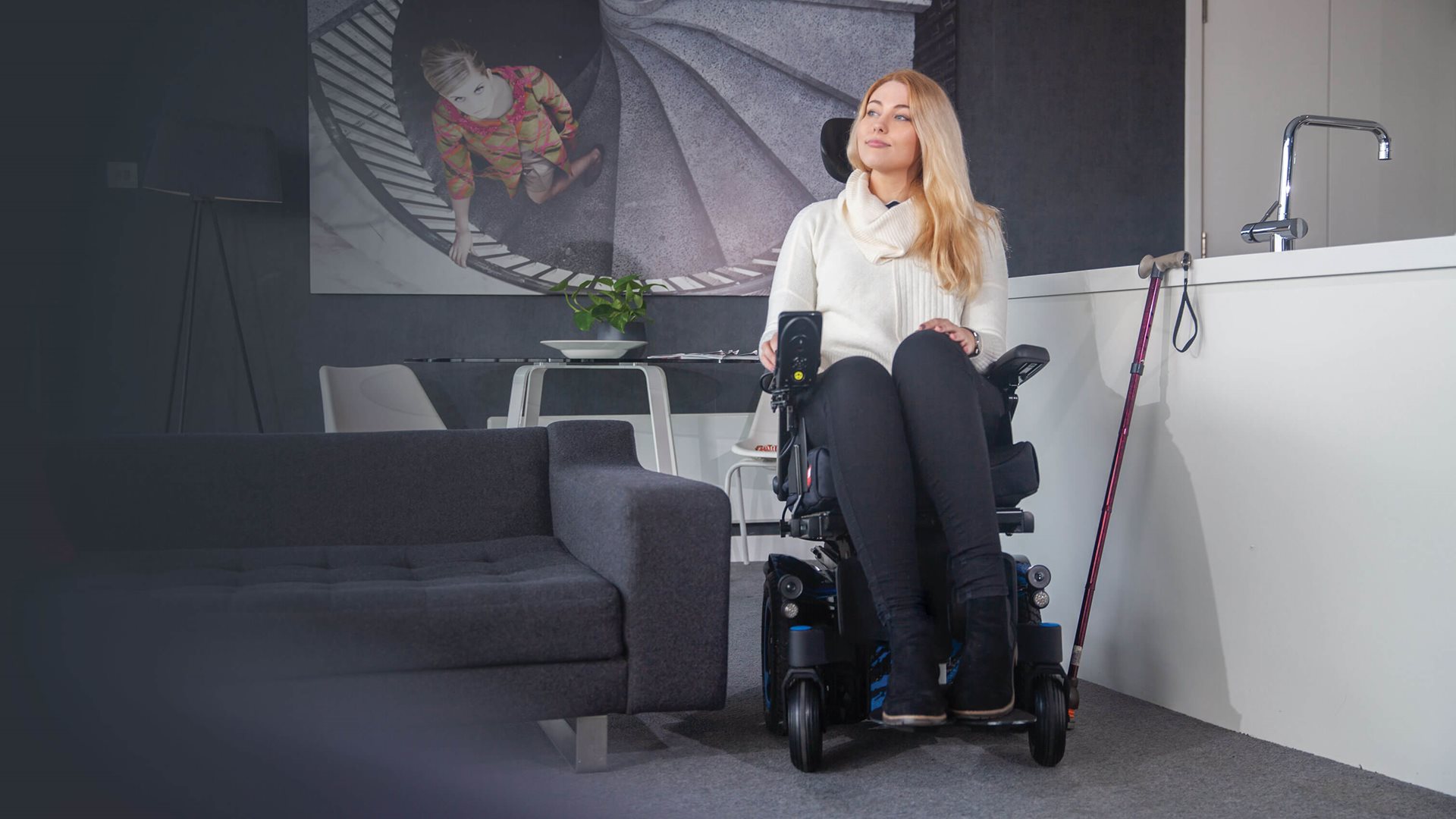 Quickie Q300 M Mini Compact space? Meet the ultra-slim 520 mm base! Narrow Powerchair