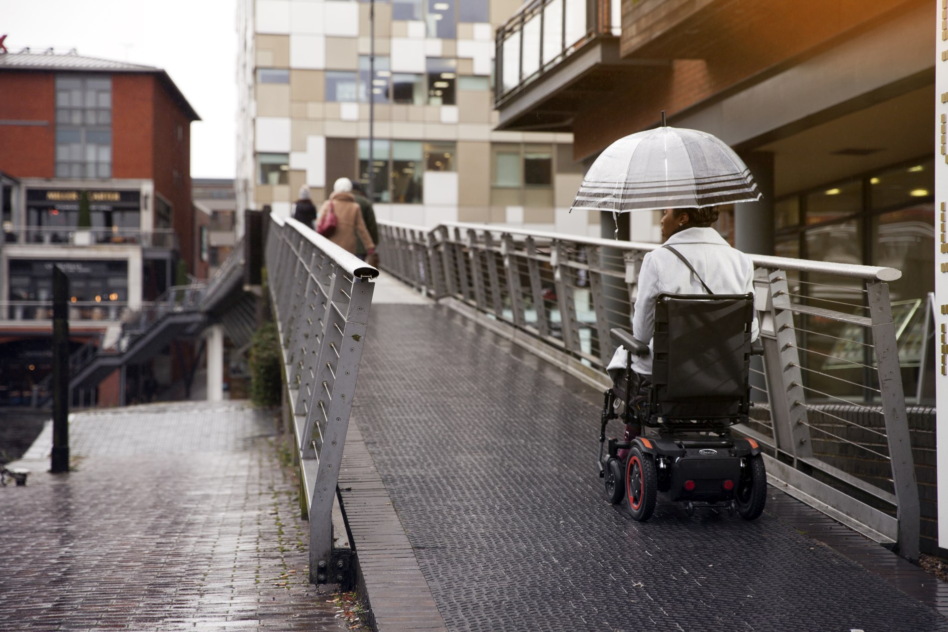 Q100R The small compact powerchair that's big on going out