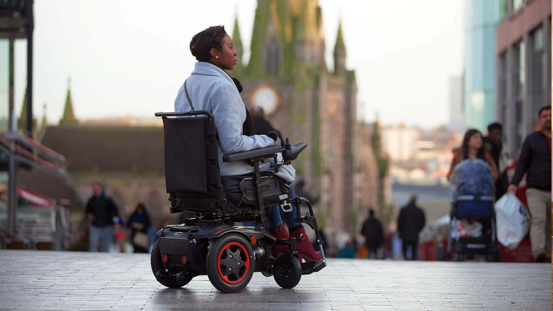 Q100R compact powerchair is a perfect travel companion